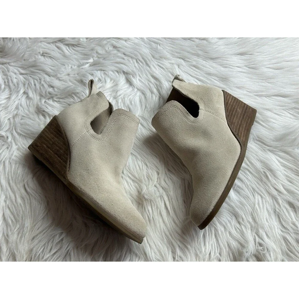 TOMS Women’s 8.5 Sand Beige Leather Wedge Ankle Booties Neutral Boho Career